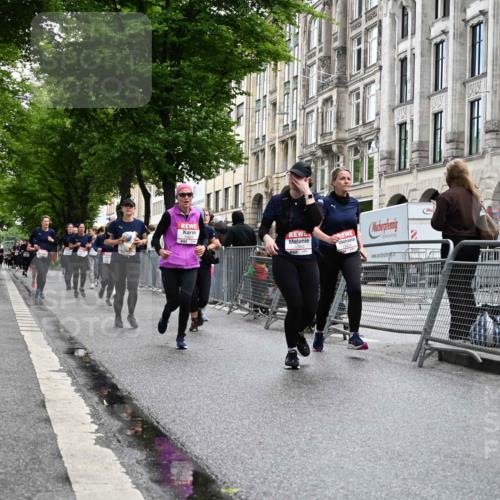 14.06.2026 - REWE Women's Run J. Mangold http://msf.ph/oto/9751642 14.06.2026 10:05:13 Ziel 10076, 10418, 10494, 10497, 10669, 10775, 10959, 11264, 11305, 11478 meine-sportfotos.de