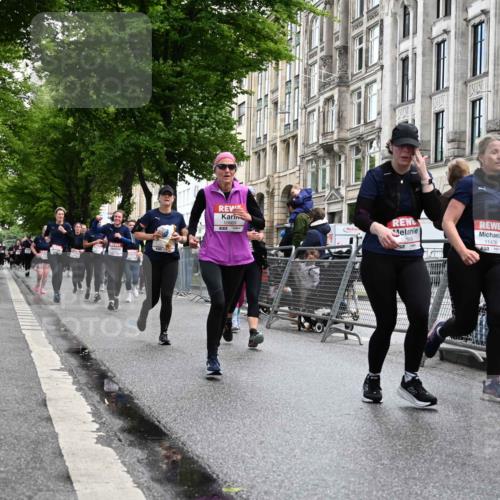 14.06.2026 - REWE Women's Run J. Mangold http://msf.ph/oto/9751654 14.06.2026 10:05:14 Ziel 10076, 10494, 10497, 10669, 10775, 10959, 11264, 11305, 11478 meine-sportfotos.de