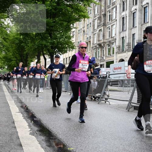 14.06.2026 - REWE Women's Run J. Mangold http://msf.ph/oto/9751660 14.06.2026 10:05:15 Ziel 10057, 10059, 10076, 10271, 10348, 10494, 10497, 10669, 10775, 10959, 11305, 11478 meine-sportfotos.de