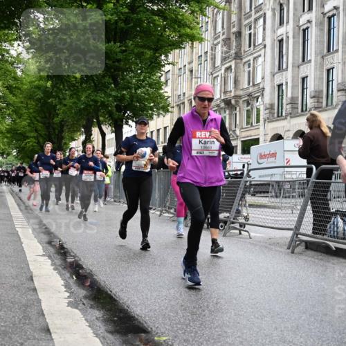 14.06.2026 - REWE Women's Run J. Mangold http://msf.ph/oto/9751662 14.06.2026 10:05:15 Ziel 10057, 10059, 10076, 10271, 10348, 10494, 10497, 10669, 10775, 10959, 11305, 11478 meine-sportfotos.de