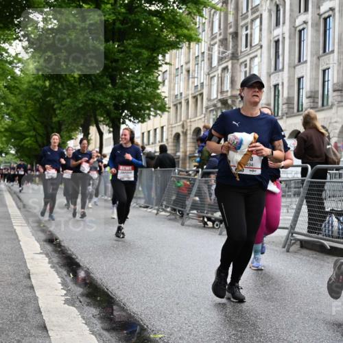 14.06.2026 - REWE Women's Run J. Mangold http://msf.ph/oto/9751674 14.06.2026 10:05:17 Ziel 10057, 10059, 10076, 10271, 10309, 10348, 10493, 10494, 10497, 10579, 10669, 10775, 10959, 10980, 11305, 11357, 11478 meine-sportfotos.de