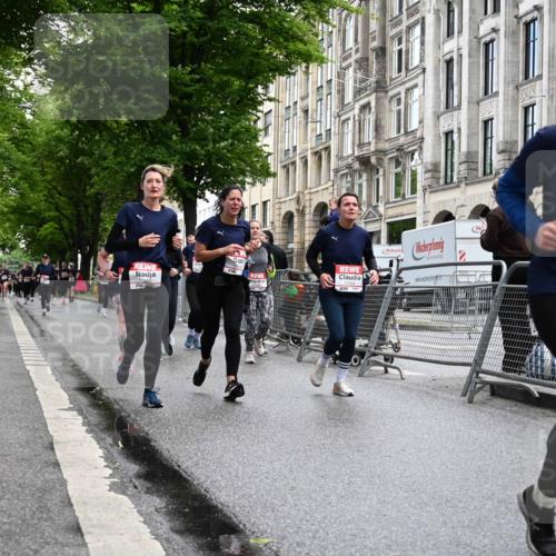 14.06.2026 - REWE Women's Run J. Mangold http://msf.ph/oto/9751690 14.06.2026 10:05:19 Ziel 10057, 10059, 10076, 10271, 10309, 10348, 10493, 10494, 10497, 10579, 10669, 10775, 10959, 10980, 11357, 11478 meine-sportfotos.de