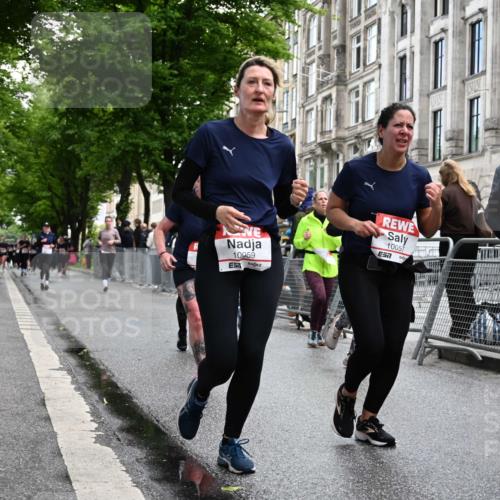 14.06.2026 - REWE Women's Run J. Mangold http://msf.ph/oto/9751708 14.06.2026 10:05:20 Ziel 10057, 10059, 10076, 10271, 10309, 10348, 10493, 10494, 10497, 10579, 10669, 10775, 10980, 11357 meine-sportfotos.de