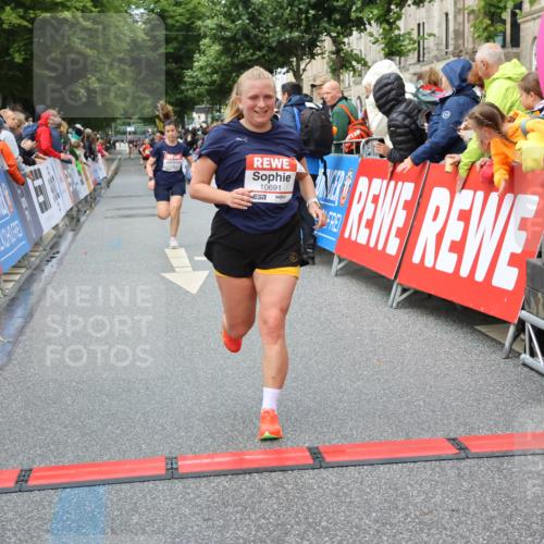14.06.2026 - REWE Women's Run Strokosch-Dieckow http://msf.ph/oto/9751723 14.06.2026 09:50:06 Ziel 10281, 10322, 10342, 10691, 10738, 10894 meine-sportfotos.de