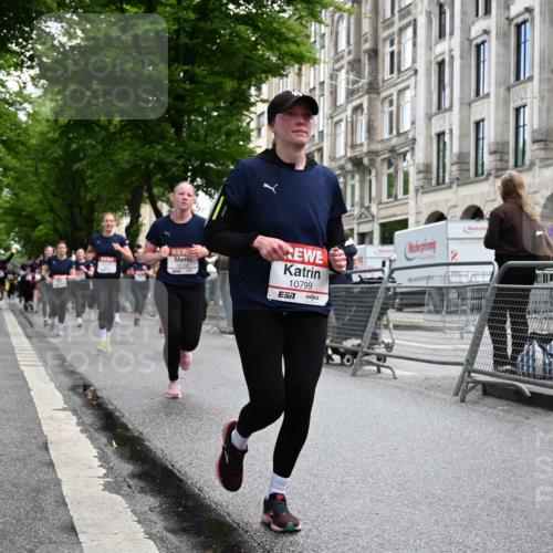 14.06.2026 - REWE Women's Run J. Mangold http://msf.ph/oto/9751753 14.06.2026 10:05:28 Ziel 10087, 10332, 10694, 10726, 10761, 10799, 11036, 11356, 11363, 11532 meine-sportfotos.de