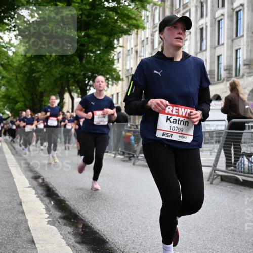 14.06.2026 - REWE Women's Run J. Mangold http://msf.ph/oto/9751755 14.06.2026 10:05:29 Ziel 10087, 10199, 10332, 10694, 10705, 10726, 10761, 10799, 11036, 11356, 11363, 11532 meine-sportfotos.de