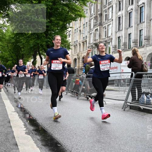 14.06.2026 - REWE Women's Run J. Mangold http://msf.ph/oto/9751775 14.06.2026 10:05:31 Ziel 10087, 10199, 10332, 10694, 10705, 10726, 10761, 10799, 10910, 11034, 11036, 11356, 11363, 11532 meine-sportfotos.de