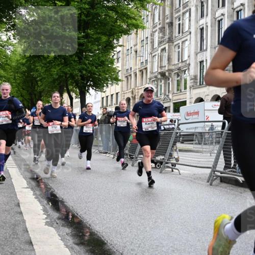 14.06.2026 - REWE Women's Run J. Mangold http://msf.ph/oto/9751787 14.06.2026 10:05:32 Ziel 10048, 10050, 10199, 10332, 10477, 10624, 10694, 10705, 10726, 10761, 10799, 10910, 11034, 11036, 11181, 11316, 11356, 11363, 11532 meine-sportfotos.de