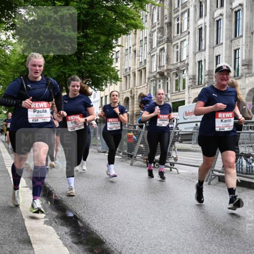 14.06.2026 - REWE Women's Run J. Mangold http://msf.ph/oto/9751794 14.06.2026 10:05:33 Ziel 10048, 10049, 10050, 10199, 10332, 10477, 10624, 10694, 10705, 10726, 10761, 10910, 11010, 11034, 11036, 11181, 11316, 11356, 11363, 11532 meine-sportfotos.de