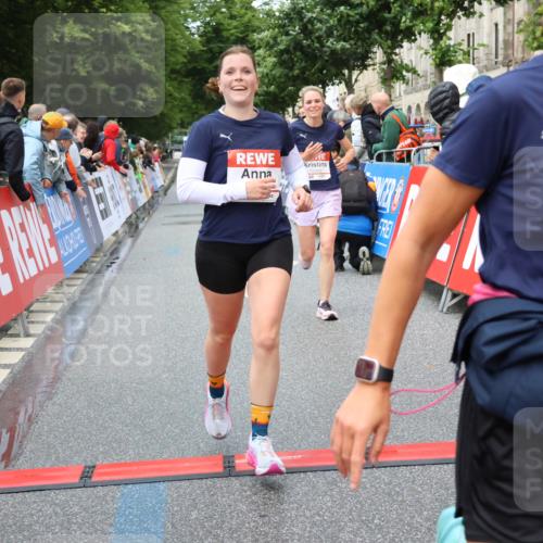 14.06.2026 - REWE Women's Run Strokosch-Dieckow http://msf.ph/oto/9751796 14.06.2026 09:50:03 Ziel 10281, 10322, 10342, 10691, 10738, 10885 meine-sportfotos.de