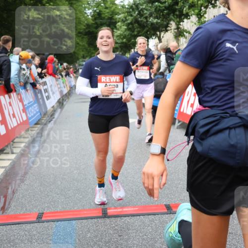 14.06.2026 - REWE Women's Run Strokosch-Dieckow http://msf.ph/oto/9751806 14.06.2026 09:50:03 Ziel 10281, 10322, 10342, 10691, 10738, 10885 meine-sportfotos.de