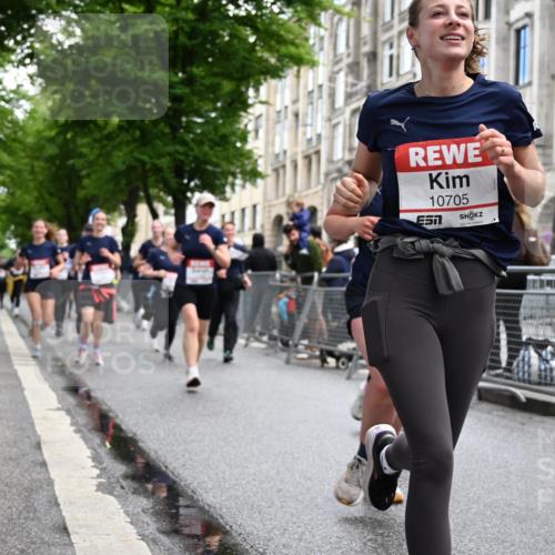 14.06.2026 - REWE Women's Run J. Mangold http://msf.ph/oto/9751828 14.06.2026 10:05:36 Ziel 10019, 10048, 10049, 10050, 10123, 10199, 10477, 10538, 10624, 10654, 10694, 10705, 10761, 10910, 11010, 11034, 11036, 11114, 11181, 11316, 11356, 11363 meine-sportfotos.de