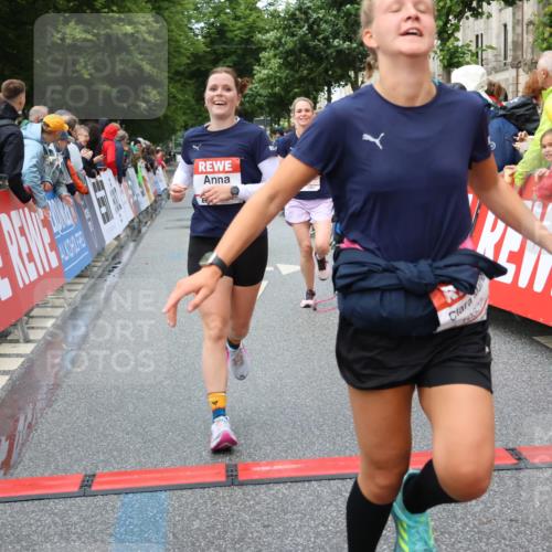 14.06.2026 - REWE Women's Run Strokosch-Dieckow http://msf.ph/oto/9751843 14.06.2026 09:50:03 Ziel 10281, 10322, 10342, 10691, 10738, 10885 meine-sportfotos.de