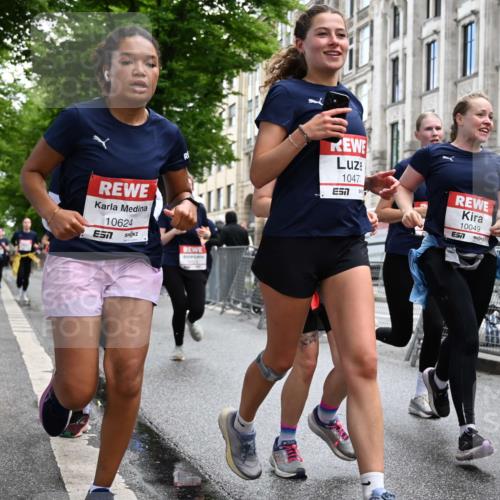 14.06.2026 - REWE Women's Run J. Mangold http://msf.ph/oto/9751849 14.06.2026 10:05:39 Ziel 10019, 10048, 10049, 10050, 10123, 10195, 10199, 10462, 10477, 10538, 10581, 10624, 10654, 10671, 10705, 10880, 10910, 11010, 11034, 11114, 11121, 11181, 11188, 11316 meine-sportfotos.de