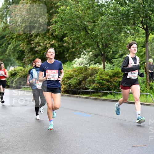 14.06.2026 - REWE Women's Run Dr. Thomas Lammeyer http://msf.ph/oto/9751853 14.06.2026 09:14:30 Laufen 35, 1520, 10843 meine-sportfotos.de