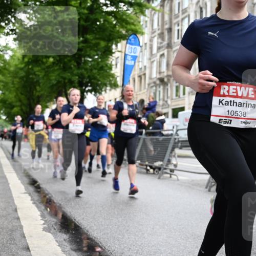 14.06.2026 - REWE Women's Run J. Mangold http://msf.ph/oto/9751864 14.06.2026 10:05:41 Ziel 10019, 10048, 10049, 10050, 10123, 10195, 10462, 10477, 10538, 10581, 10624, 10654, 10671, 10823, 10880, 11010, 11034, 11112, 11114, 11121, 11181, 11188, 11316 meine-sportfotos.de