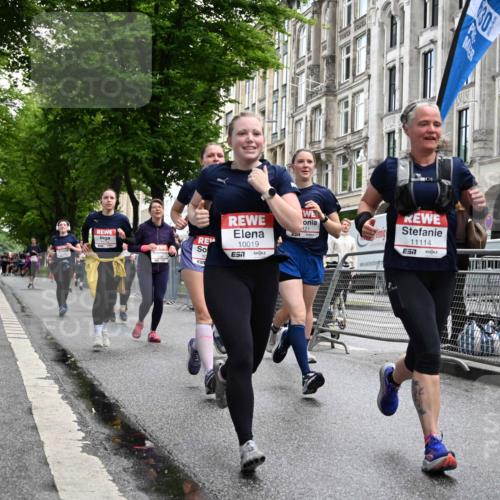 14.06.2026 - REWE Women's Run J. Mangold http://msf.ph/oto/9751874 14.06.2026 10:05:42 Ziel 10019, 10048, 10049, 10050, 10123, 10195, 10462, 10477, 10538, 10581, 10624, 10654, 10671, 10823, 10880, 11010, 11112, 11114, 11121, 11181, 11188, 11316, 11503 meine-sportfotos.de