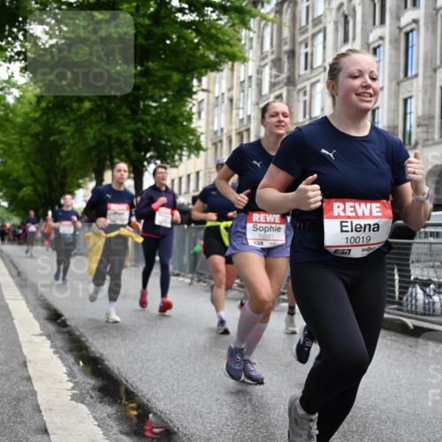 14.06.2026 - REWE Women's Run J. Mangold http://msf.ph/oto/9751878 14.06.2026 10:05:43 Ziel 10019, 10049, 10123, 10195, 10462, 10538, 10581, 10654, 10671, 10823, 10880, 11010, 11112, 11114, 11121, 11188, 11503 meine-sportfotos.de