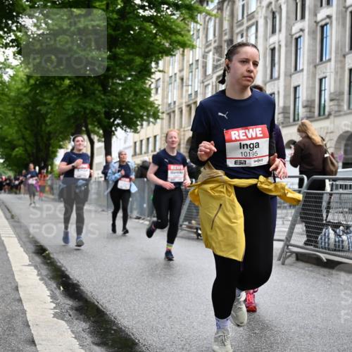 14.06.2026 - REWE Women's Run J. Mangold http://msf.ph/oto/9751896 14.06.2026 10:05:45 Ziel 10019, 10195, 10462, 10581, 10654, 10671, 10823, 10880, 11112, 11114, 11121, 11188, 11503 meine-sportfotos.de