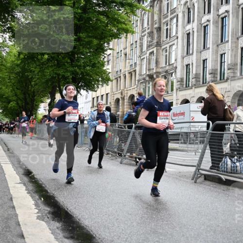 14.06.2026 - REWE Women's Run J. Mangold http://msf.ph/oto/9751902 14.06.2026 10:05:45 Ziel 10019, 10195, 10462, 10581, 10654, 10671, 10823, 10880, 11112, 11114, 11121, 11188, 11503 meine-sportfotos.de