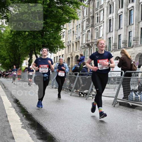 14.06.2026 - REWE Women's Run J. Mangold http://msf.ph/oto/9751905 14.06.2026 10:05:45 Ziel 10019, 10195, 10462, 10581, 10654, 10671, 10823, 10880, 11112, 11114, 11121, 11188, 11503 meine-sportfotos.de