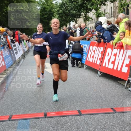 14.06.2026 - REWE Women's Run Strokosch-Dieckow http://msf.ph/oto/9751907 14.06.2026 09:50:02 Ziel 10281, 10322, 10342, 10691, 10738, 10885 meine-sportfotos.de
