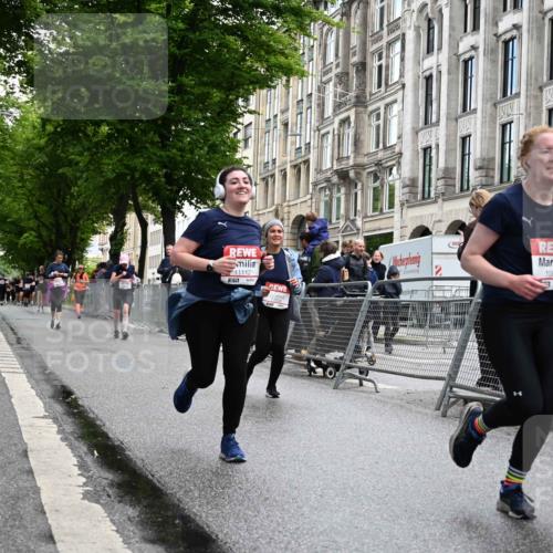 14.06.2026 - REWE Women's Run J. Mangold http://msf.ph/oto/9751911 14.06.2026 10:05:46 Ziel 10019, 10195, 10462, 10581, 10671, 10823, 10880, 11112, 11114, 11121, 11188, 11503 meine-sportfotos.de