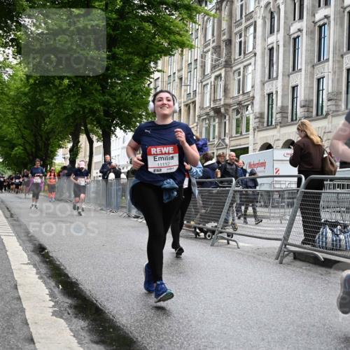 14.06.2026 - REWE Women's Run J. Mangold http://msf.ph/oto/9751913 14.06.2026 10:05:46 Ziel 10019, 10195, 10462, 10581, 10671, 10823, 10880, 11112, 11114, 11121, 11188, 11503 meine-sportfotos.de
