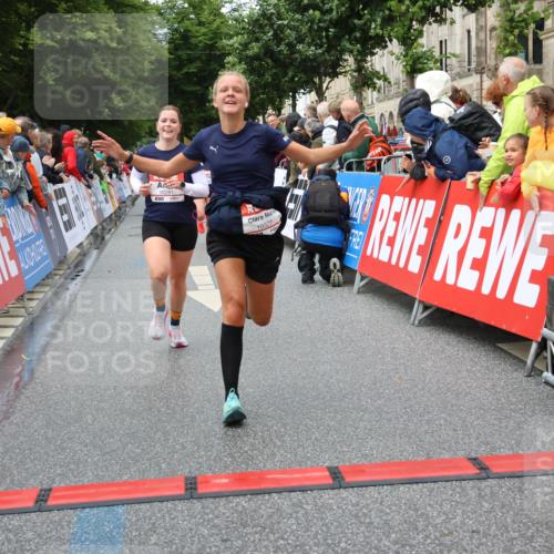 14.06.2026 - REWE Women's Run Strokosch-Dieckow http://msf.ph/oto/9751924 14.06.2026 09:50:02 Ziel 10281, 10322, 10342, 10691, 10738, 10885 meine-sportfotos.de