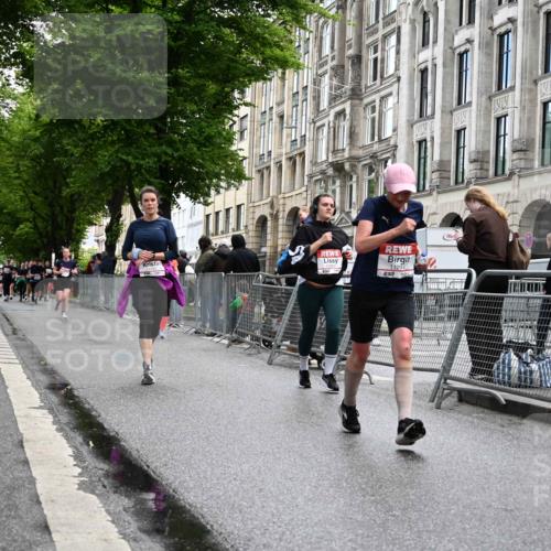 14.06.2026 - REWE Women's Run J. Mangold http://msf.ph/oto/9751926 14.06.2026 10:05:52 Ziel 10284, 10701, 10988, 11211, 11503 meine-sportfotos.de
