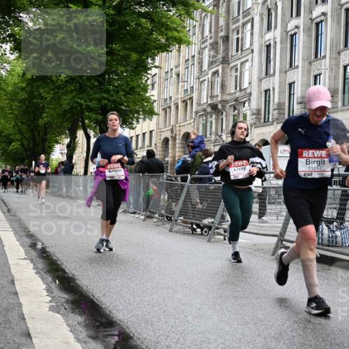 14.06.2026 - REWE Women's Run J. Mangold http://msf.ph/oto/9751930 14.06.2026 10:05:52 Ziel 10284, 10701, 10988, 11211, 11503 meine-sportfotos.de