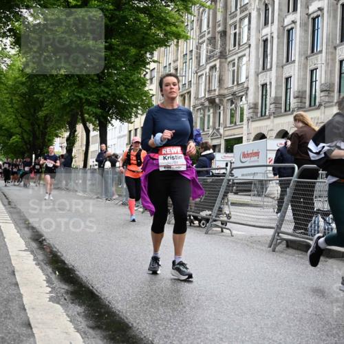 14.06.2026 - REWE Women's Run J. Mangold http://msf.ph/oto/9751938 14.06.2026 10:05:53 Ziel 10284, 10701, 10988, 11134, 11211 meine-sportfotos.de