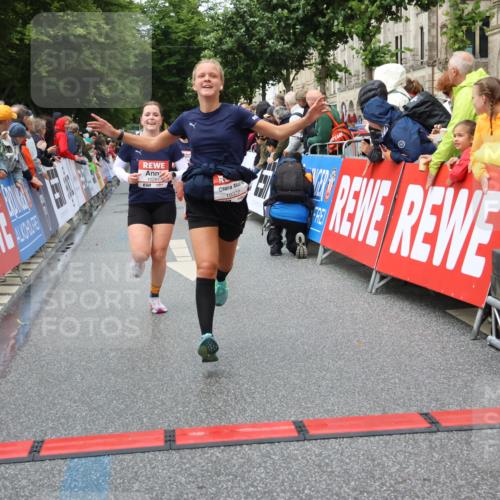 14.06.2026 - REWE Women's Run Strokosch-Dieckow http://msf.ph/oto/9751939 14.06.2026 09:50:02 Ziel 10281, 10322, 10342, 10691, 10738, 10885 meine-sportfotos.de