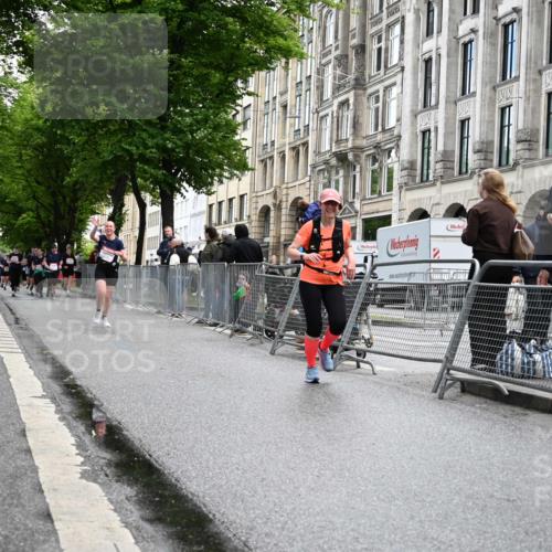 14.06.2026 - REWE Women's Run J. Mangold http://msf.ph/oto/9751953 14.06.2026 10:05:55 Ziel 10284, 10701, 10988, 11134, 11211 meine-sportfotos.de
