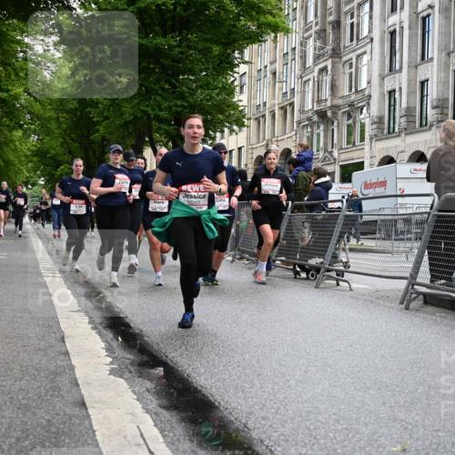 14.06.2026 - REWE Women's Run J. Mangold http://msf.ph/oto/9751982 14.06.2026 10:06:05 Ziel 10243, 10255, 10474, 10655, 10672, 10826, 10857, 11011, 11148, 11233, 11235, 11250, 11410, 11521 meine-sportfotos.de
