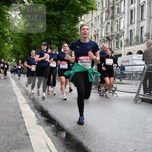 14.06.2026 - REWE Women's Run J. Mangold http://msf.ph/oto/9751989 14.06.2026 10:06:05 Ziel 10243, 10255, 10474, 10655, 10672, 10826, 10857, 11011, 11148, 11233, 11235, 11250, 11410, 11521 meine-sportfotos.de