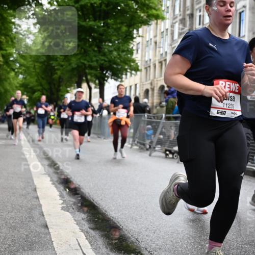 14.06.2026 - REWE Women's Run J. Mangold http://msf.ph/oto/9752015 14.06.2026 10:06:08 Ziel 10243, 10255, 10474, 10597, 10655, 10672, 10747, 10826, 10857, 11011, 11148, 11233, 11235, 11250, 11267, 11410, 11484, 11521 meine-sportfotos.de