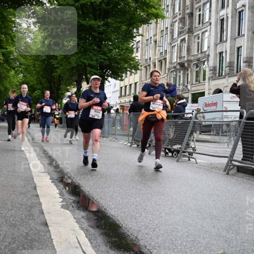 14.06.2026 - REWE Women's Run J. Mangold http://msf.ph/oto/9752025 14.06.2026 10:06:09 Ziel 10243, 10255, 10474, 10597, 10635, 10655, 10672, 10747, 10826, 10857, 11011, 11148, 11233, 11235, 11250, 11267, 11410, 11484, 11521 meine-sportfotos.de
