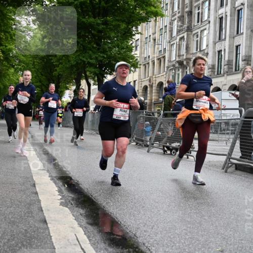 14.06.2026 - REWE Women's Run J. Mangold http://msf.ph/oto/9752031 14.06.2026 10:06:10 Ziel 10243, 10255, 10474, 10597, 10635, 10655, 10672, 10747, 10826, 10857, 11011, 11148, 11233, 11235, 11250, 11267, 11410, 11484, 11521 meine-sportfotos.de