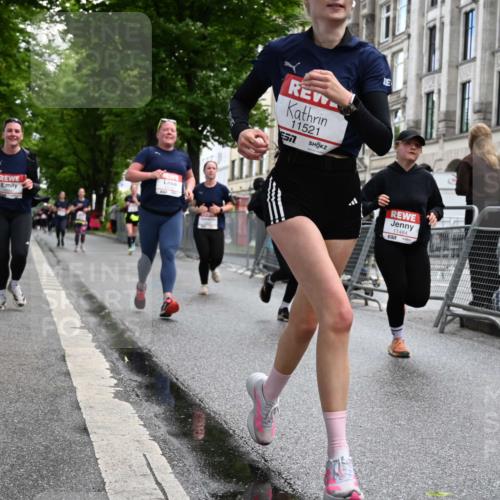 14.06.2026 - REWE Women's Run J. Mangold http://msf.ph/oto/9752051 14.06.2026 10:06:12 Ziel 10474, 10597, 10635, 10672, 10747, 10826, 10857, 11011, 11233, 11235, 11250, 11267, 11410, 11484, 11521 meine-sportfotos.de