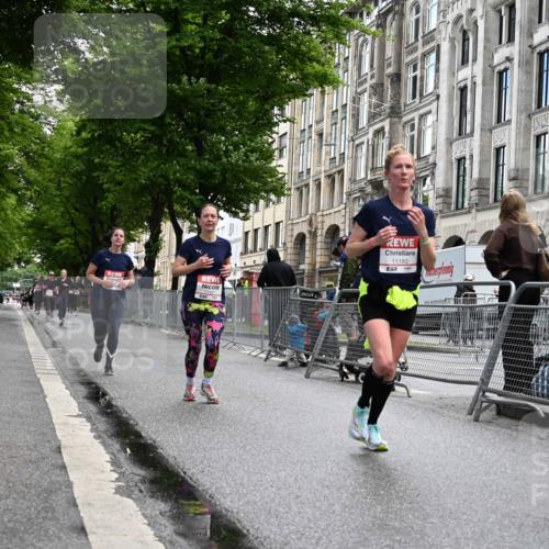 14.06.2026 - REWE Women's Run J. Mangold http://msf.ph/oto/9752087 14.06.2026 10:06:19 Ziel 10635, 10646, 11182, 11321 meine-sportfotos.de