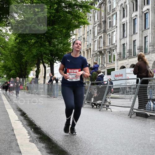 14.06.2026 - REWE Women's Run J. Mangold http://msf.ph/oto/9752100 14.06.2026 10:06:22 Ziel 10646, 11182, 11321 meine-sportfotos.de