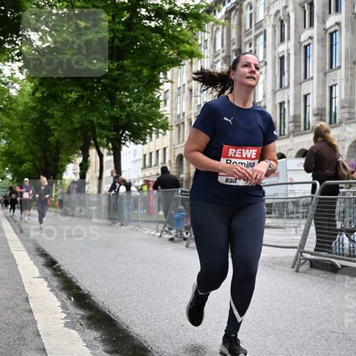 14.06.2026 - REWE Women's Run J. Mangold http://msf.ph/oto/9752106 14.06.2026 10:06:23 Ziel 10282, 10646, 11182, 11321 meine-sportfotos.de