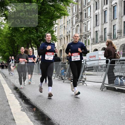 14.06.2026 - REWE Women's Run J. Mangold http://msf.ph/oto/9752153 14.06.2026 10:06:35 Ziel 10060, 10061, 10428, 10505, 10791, 10825, 10868, 10939, 11031, 11354, 11476 meine-sportfotos.de