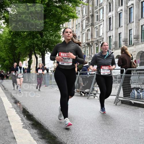 14.06.2026 - REWE Women's Run J. Mangold http://msf.ph/oto/9752171 14.06.2026 10:06:37 Ziel 10060, 10061, 10505, 10791, 10825, 10868, 10939, 11031, 11354, 11476 meine-sportfotos.de