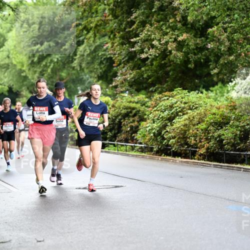 14.06.2026 - REWE Women's Run Dr. Thomas Lammeyer http://msf.ph/oto/9752174 14.06.2026 09:15:02 Laufen 10233, 10215 meine-sportfotos.de