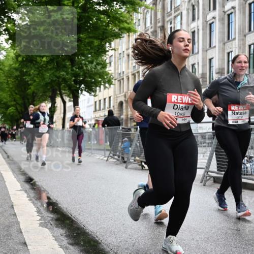 14.06.2026 - REWE Women's Run J. Mangold http://msf.ph/oto/9752176 14.06.2026 10:06:37 Ziel 10060, 10061, 10505, 10791, 10825, 10868, 10939, 11031, 11354, 11476 meine-sportfotos.de