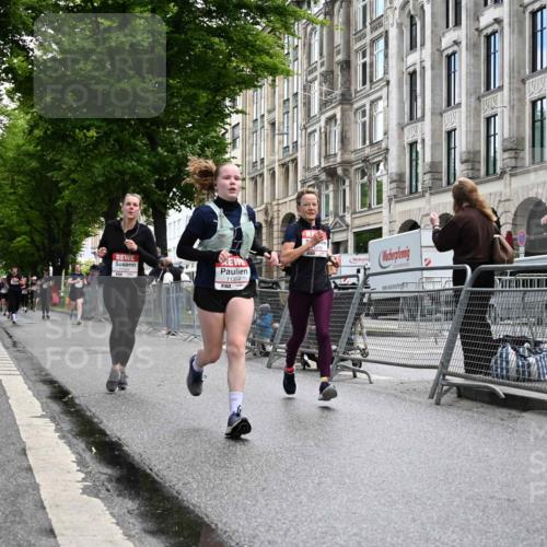 14.06.2026 - REWE Women's Run J. Mangold http://msf.ph/oto/9752184 14.06.2026 10:06:40 Ziel 10060, 10061, 10505, 10791, 10825, 10939, 11354, 11476 meine-sportfotos.de