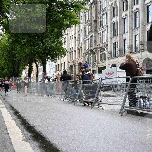 14.06.2026 - REWE Women's Run J. Mangold http://msf.ph/oto/9752205 14.06.2026 10:06:42 Ziel 10505, 10609, 10791, 10825, 10939, 11354, 11476 meine-sportfotos.de