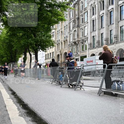 14.06.2026 - REWE Women's Run J. Mangold http://msf.ph/oto/9752208 14.06.2026 10:06:42 Ziel 10505, 10609, 10791, 10825, 10939, 11354, 11476 meine-sportfotos.de